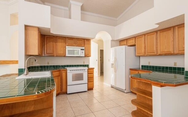 Photo - 1467 Tama-Ran Pl