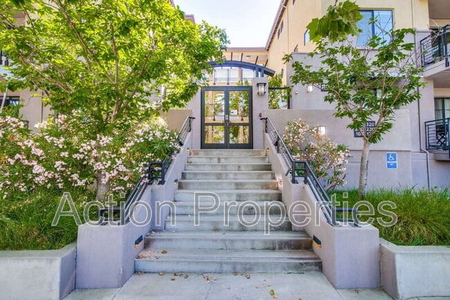 Building Photo - 800 N 8th St Unit #235