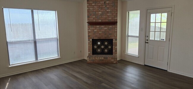 Photo - 1501 Westway Dr