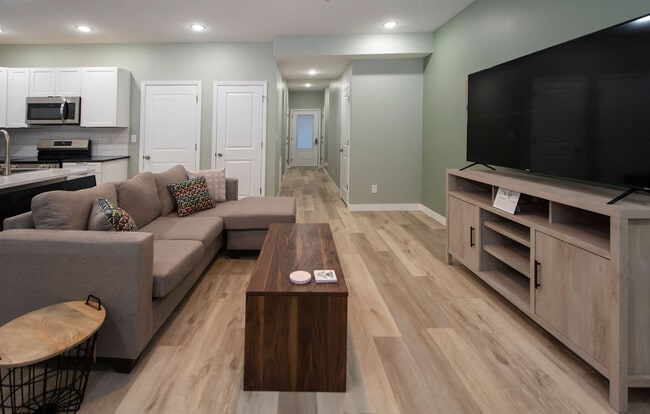 Photo - 2014 Cherry St