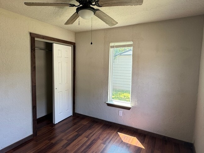 Photo - 118 W Pine St