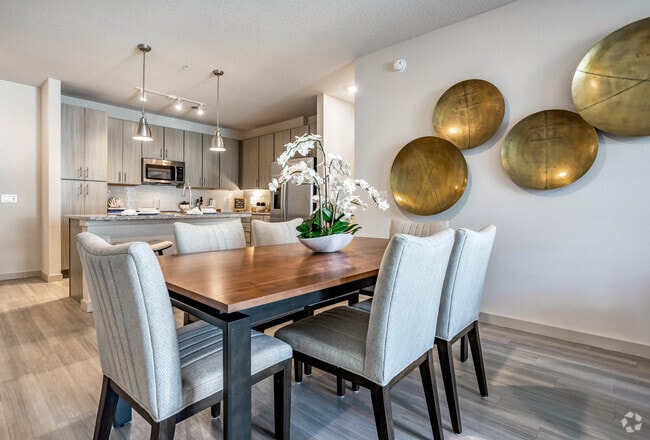 2BR, 2BA - 1,121 - B1B Floorplan