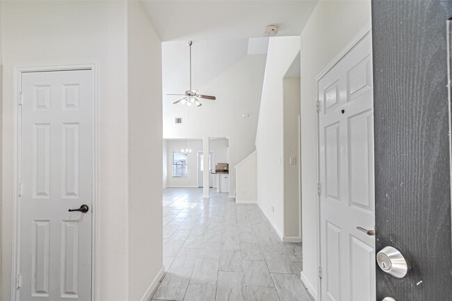 Photo - 18111 Hillock Glen Ln