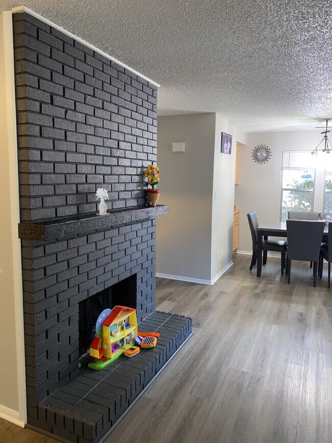 Photo - "Charming 3-Bed Gem with 2 Bathrooms in Greenwood Village – Your Cozy 1199 Sq Ft Retreat!"