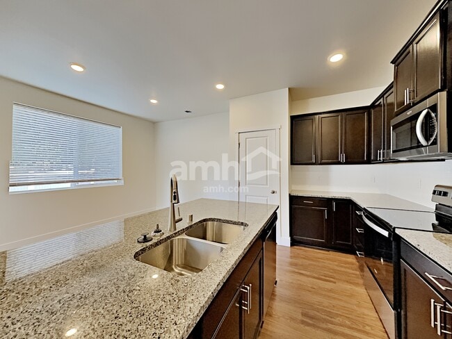 Photo - 12718 81 Ave Ct E