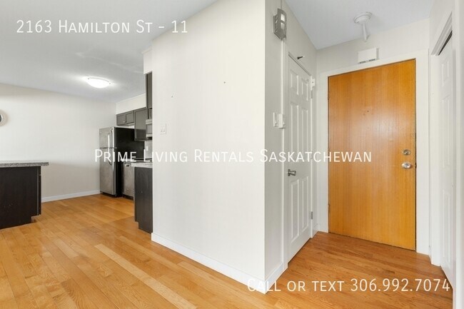 Building Photo - 2163 Hamilton St Unit 11