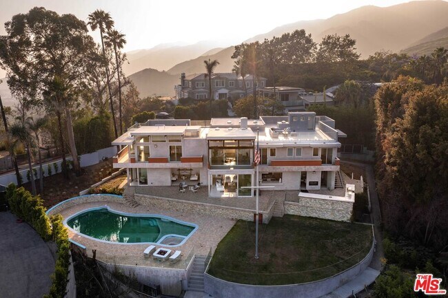 Building Photo - 770 Paseo Miramar Rental