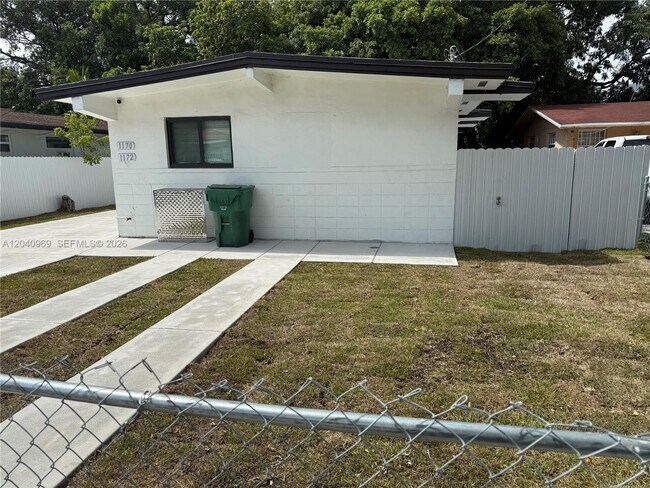Photo - 1170 NW 25th St Unit 1170
