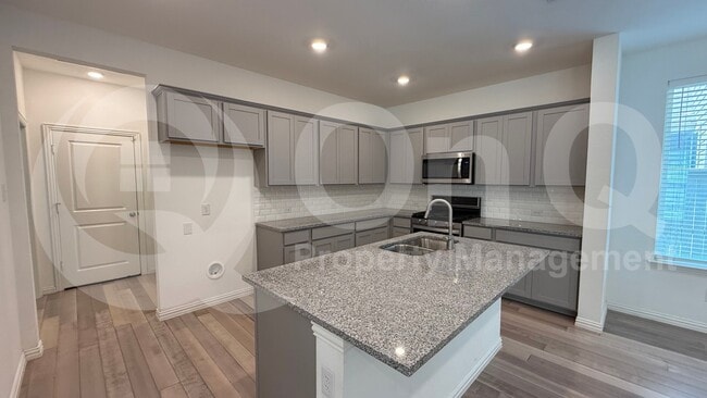 Photo - 2521 Stella Ln