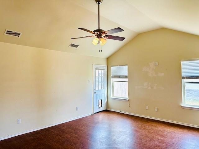 Photo - 414 Oxford Loop