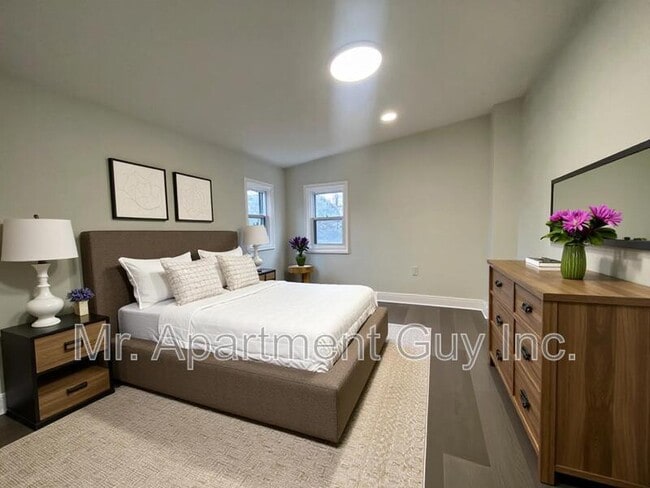 Photo - 88 Clyde St