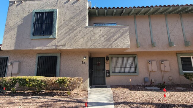 Photo - 6011 Vegas Dr Townhome