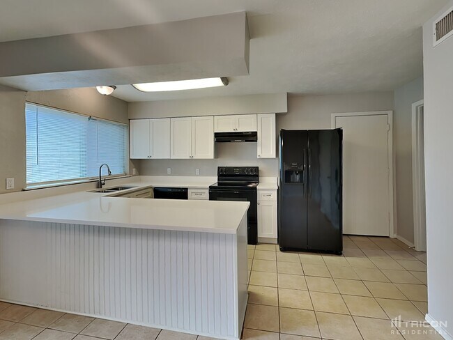 Photo - 1122 Oakbluff Dr