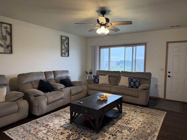 Photo - 4 Bedroom Duplex for Rent