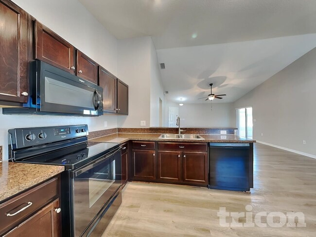 Photo - 3311 Mahogany Pointe Loop