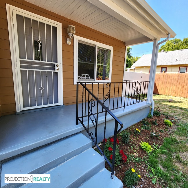 Photo - 1538 NE Dekum St