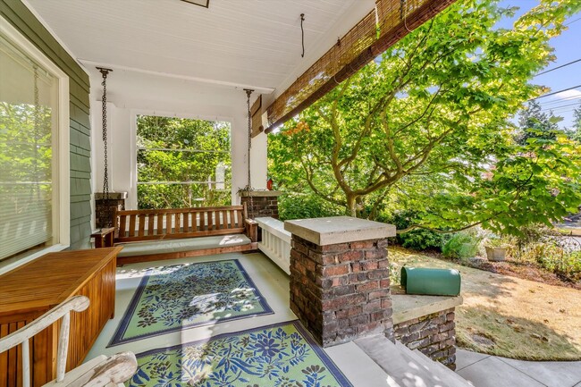 Photo - 4102 Sunnyside Ave N