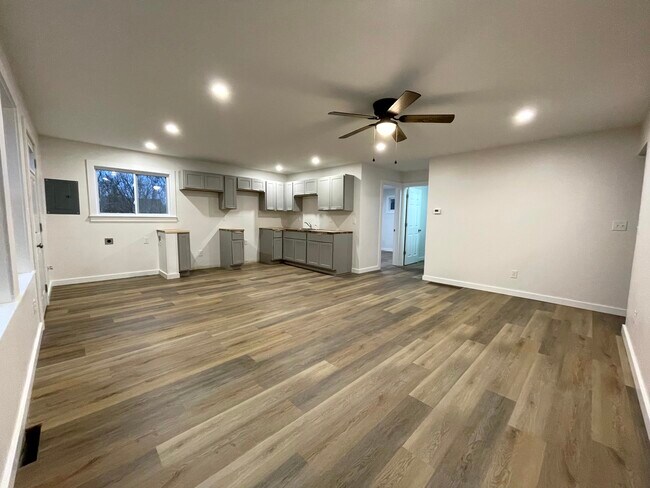 Photo - 7350 Beech Ave