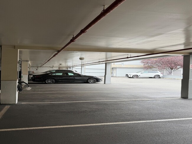 Photo - 3112 Emmons Ave Unit 203