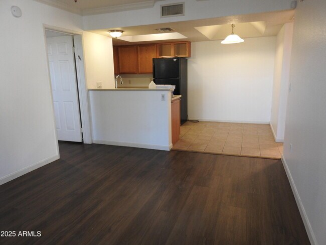 Photo - 1720 E Thunderbird Rd Unidad 1040