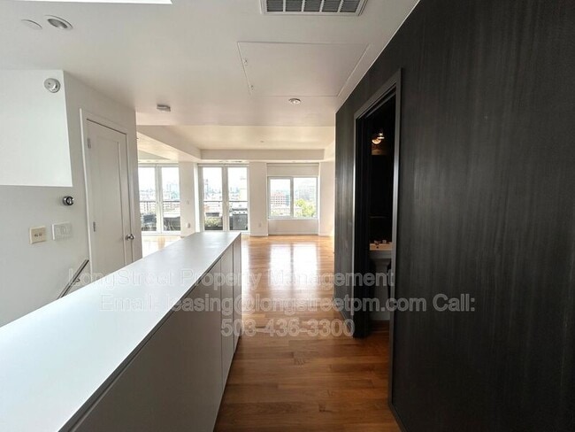 Photo - 300 NW 8th Ave