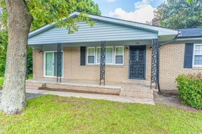 Photo - 205 N Glover St