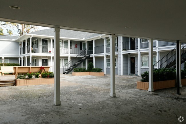 Photo - The Heights Collection - 427 West 16th