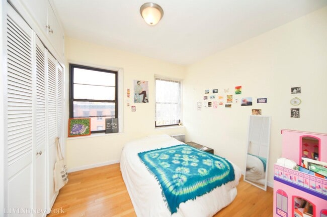 Large, Renovated 2 Bedroom in Prime East Village