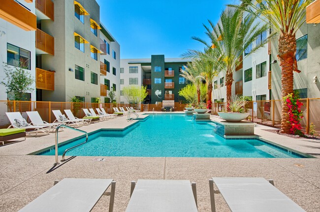 Building Photo - Cactus Forty-2