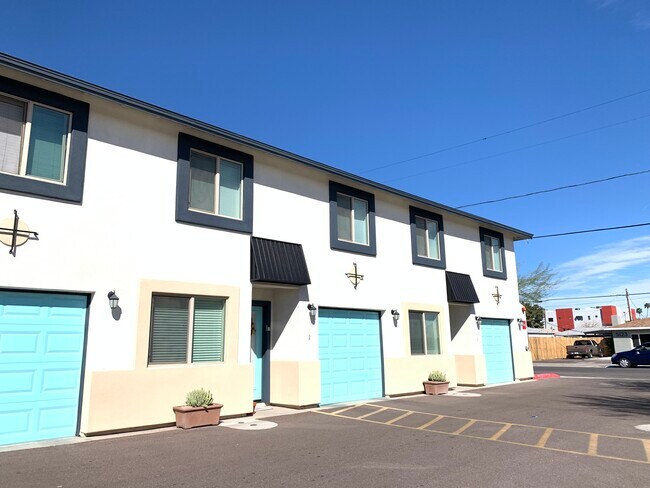 San Dominic Townhomes - San Dominic Townhomes