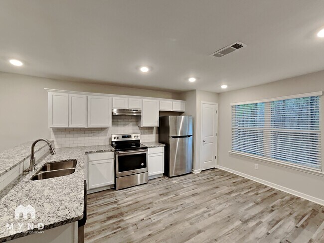 Photo - 331 Ashigan St