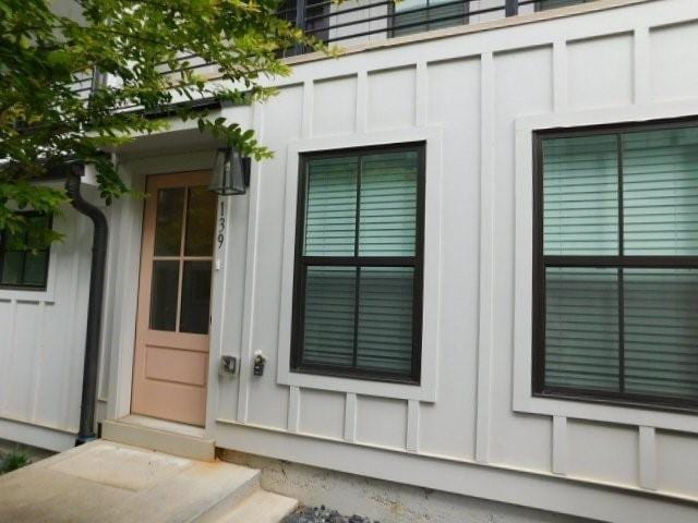 Photo - 139 Pacer Pl