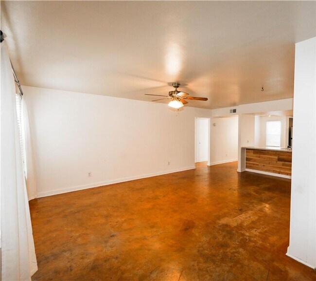 Photo - Clarkesville 2 Bed 1 Bath Available Now! Unit D