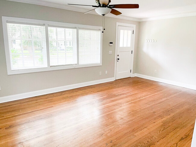 Photo - 1532 Ingleside Ave