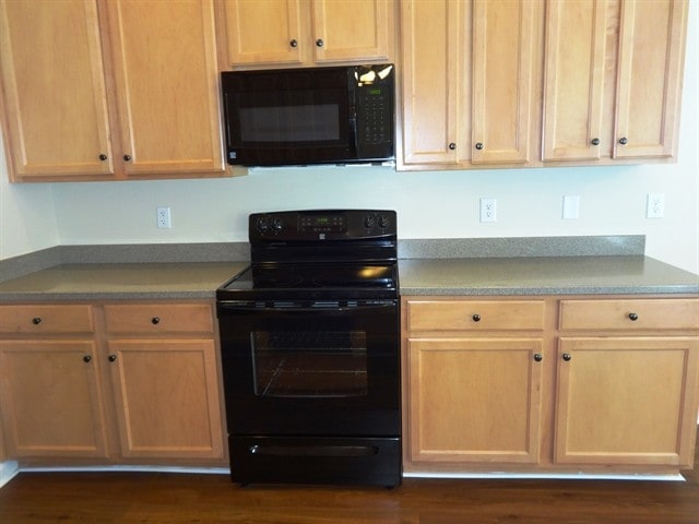 Photo - 9029 Robins Nest Way