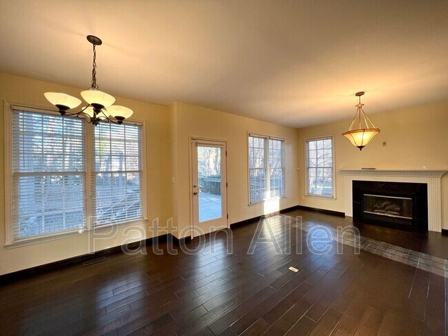 Photo - 29 Whispering Oak Ct