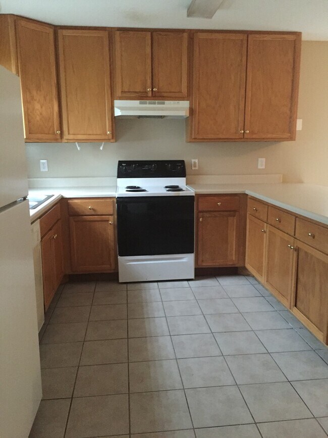 Photo - Center 685-687 Unit 685