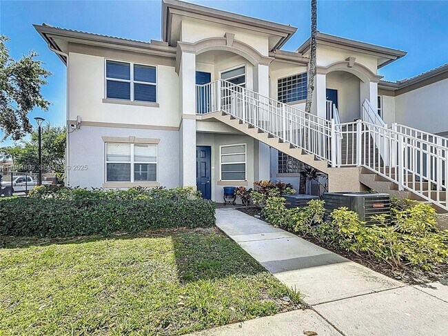 Building Photo - 3200 N Haverhill Rd Unit B104