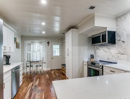 Photo - 201 Ellwood- 685.1 Unidad 685.1