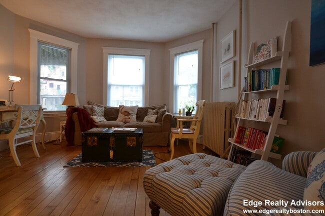 Photo - 129 Brooks St