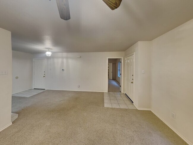 Photo - 950 Austin Ct