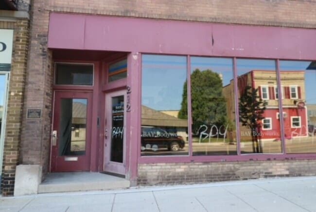 Photo - 212 N 8th St