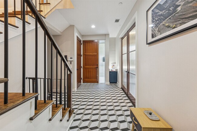 Photo - 1822 Morse St Unit A