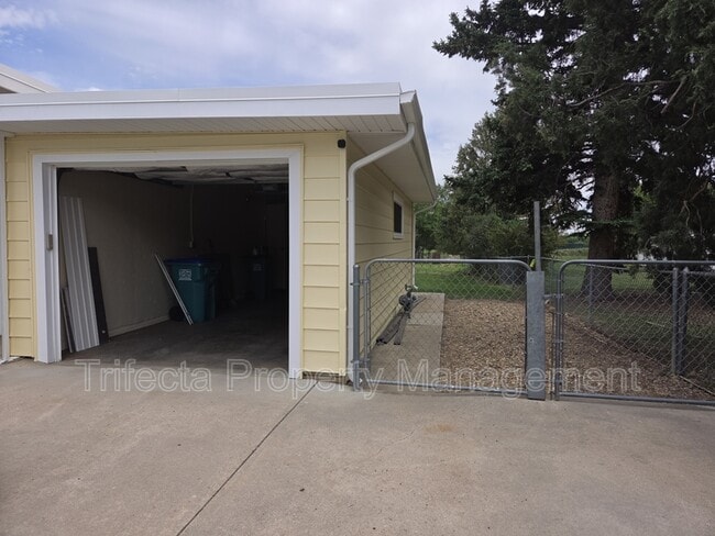 Photo - 630 N Taft Hill Rd