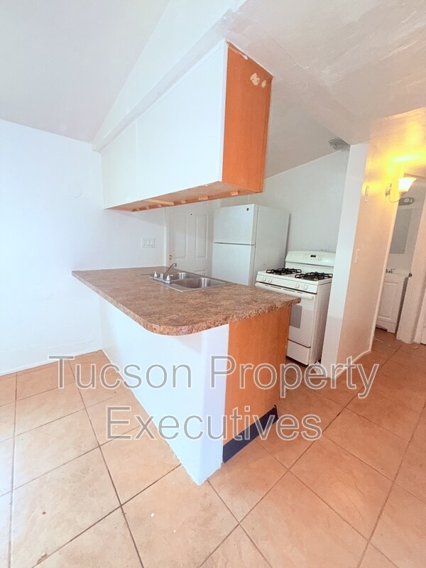 Photo - 1644 N Beverly Ave