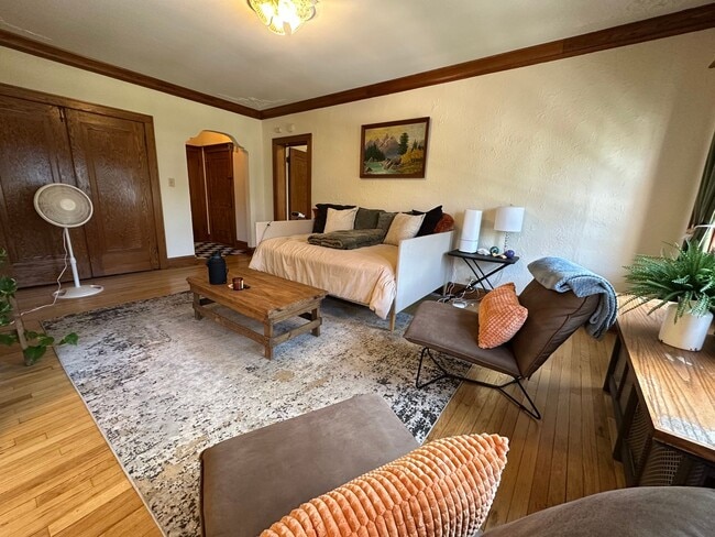 Photo - 1628 Franklin