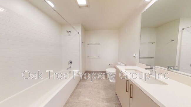 Photo - 532 Union St