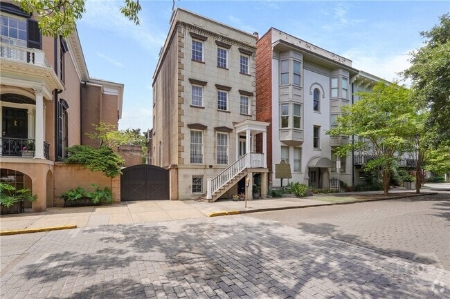 Building Photo - 207 E Charlton St Unit A Rental