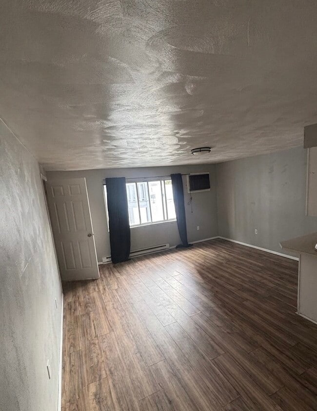Building Photo - 802 North St Unit 3