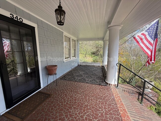 Photo - 340 W End Blvd